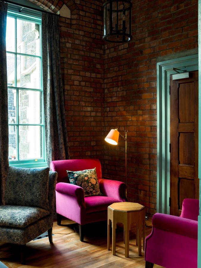 The Observatory Hotel ไครสต์เชิร์ช ภายนอก รูปภาพ A room at the hotel