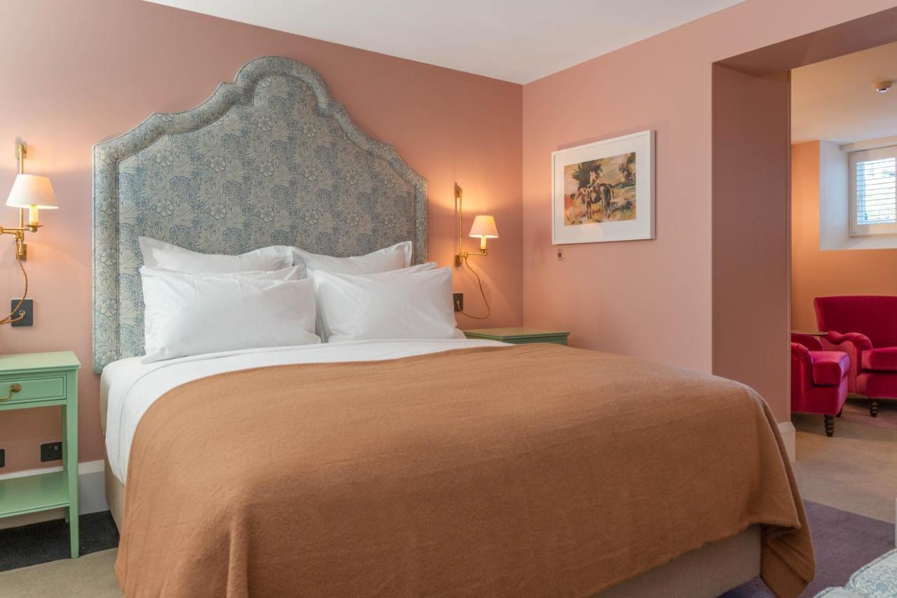 The Observatory Hotel ไครสต์เชิร์ช ภายนอก รูปภาพ A bedroom at the hotel