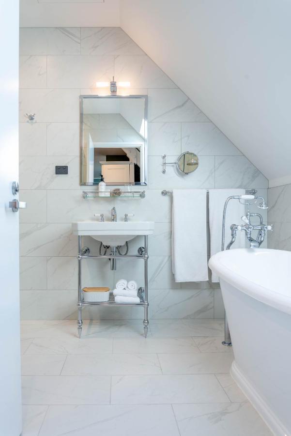 The Observatory Hotel ไครสต์เชิร์ช ภายนอก รูปภาพ Bathroom
