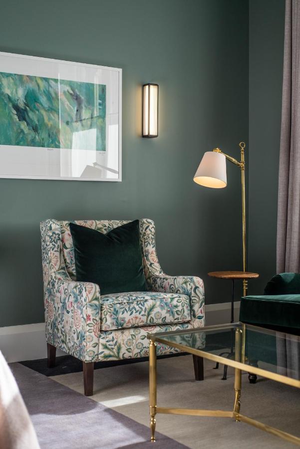 The Observatory Hotel ไครสต์เชิร์ช ภายนอก รูปภาพ A floor lamp