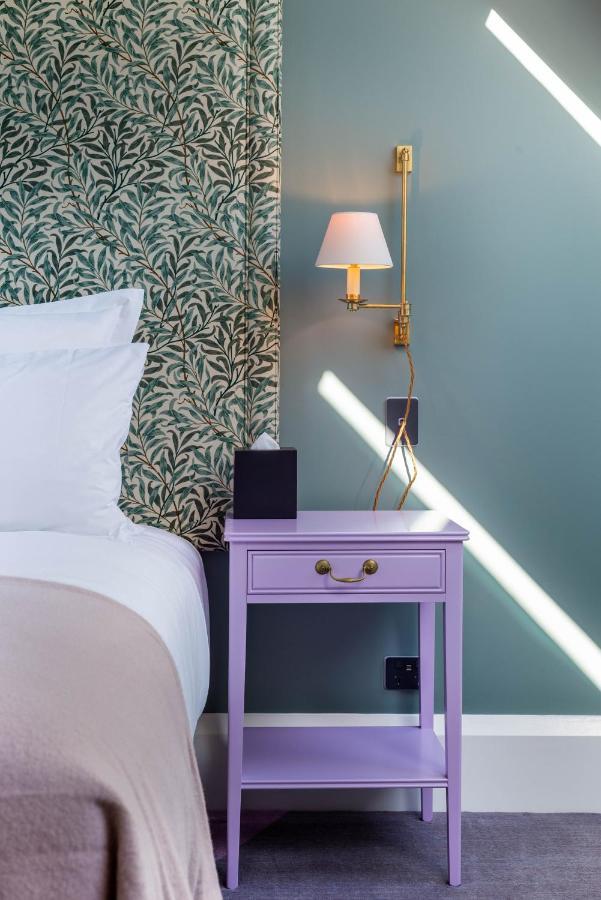 The Observatory Hotel ไครสต์เชิร์ช ภายนอก รูปภาพ A guest room at the Hotel Effie
